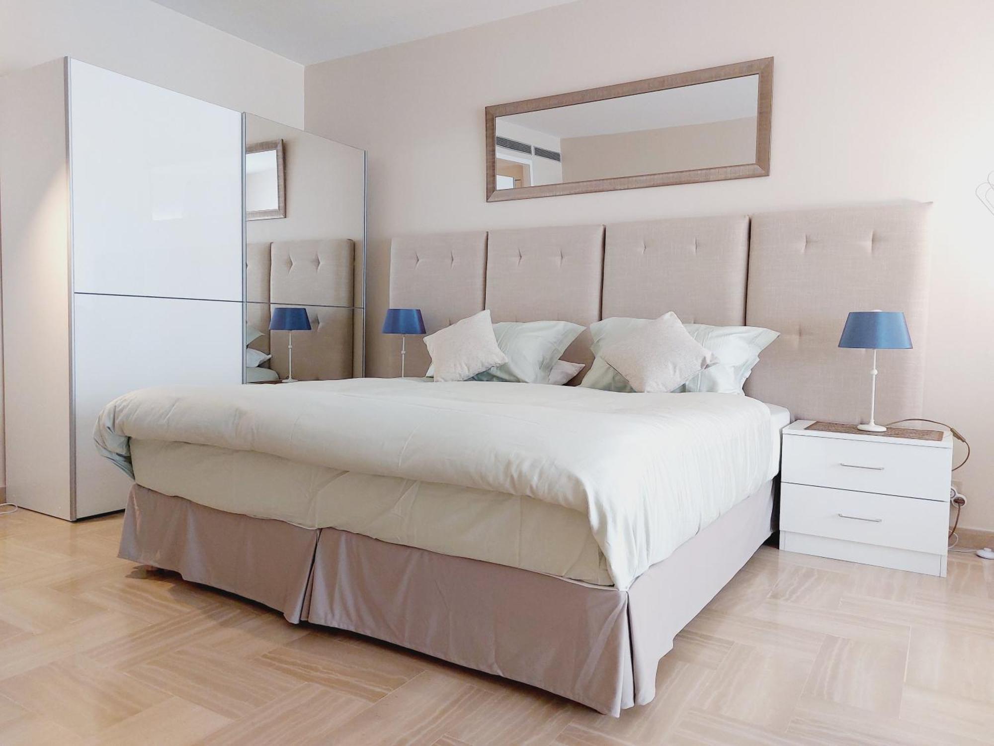 Rue D'antibes - 2 Minutes Walk From Beach, Palais Des Festivals, Boulevard De La Croisette - Free Parking - Gray D'albion Cannes